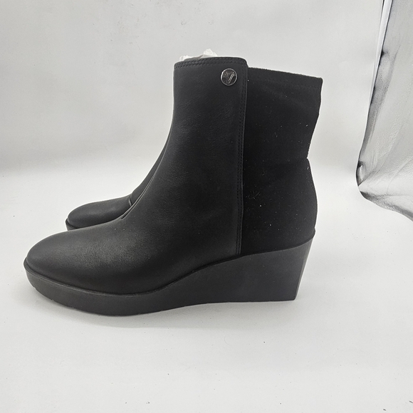 Vionic Skylar Women’s Comfort Wedge Short Boot Black Size 9 NWOB - Picture 2 of 12